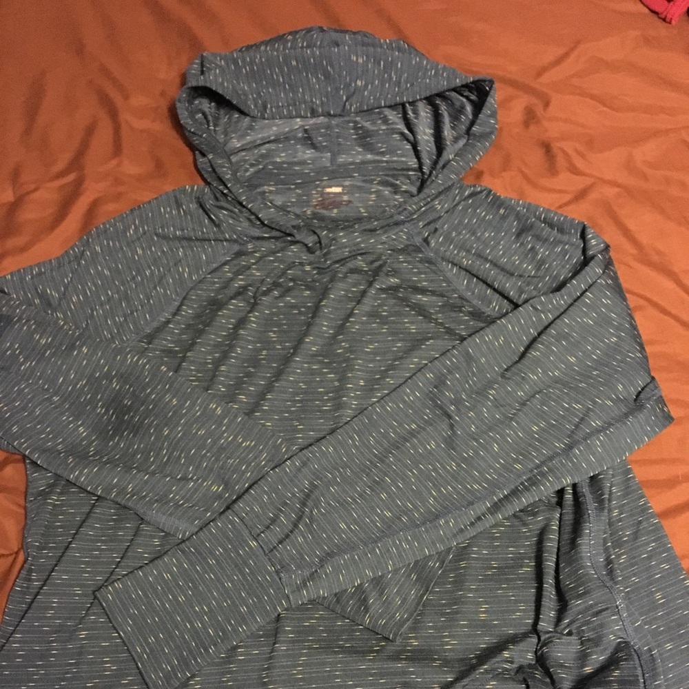 3 Like new, Athletic wear long sleeve sweatshirts